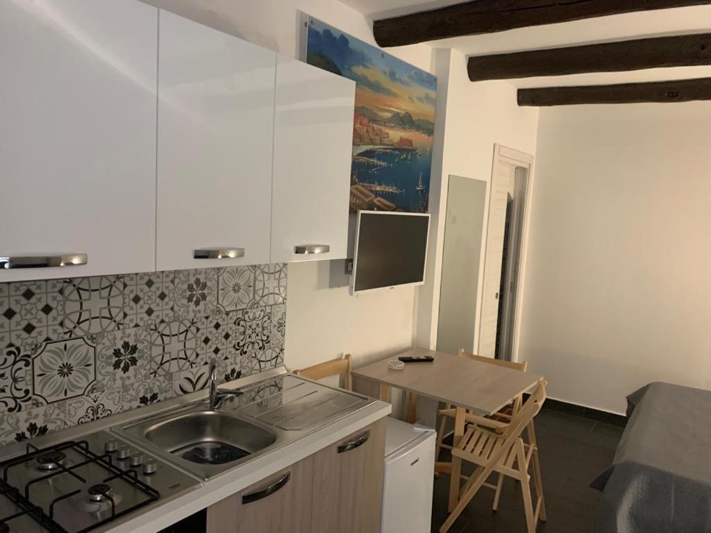 Appartamento Viky House Chiaia Napoli Esterno foto
