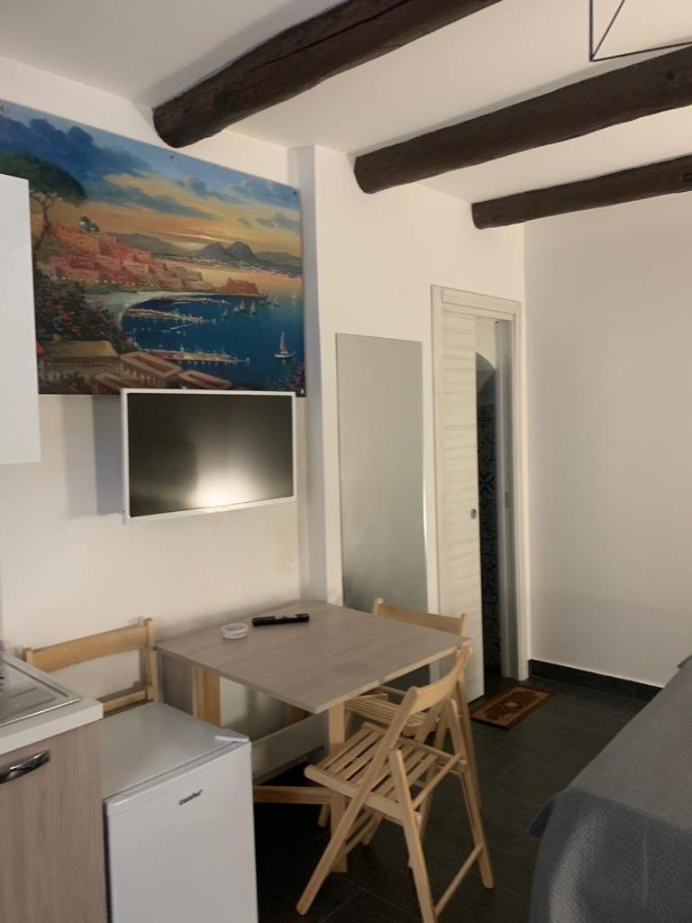 Appartamento Viky House Chiaia Napoli Esterno foto